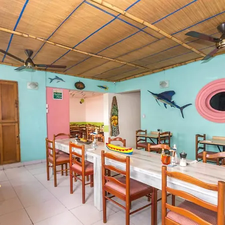 Hotel Pueblito Playa